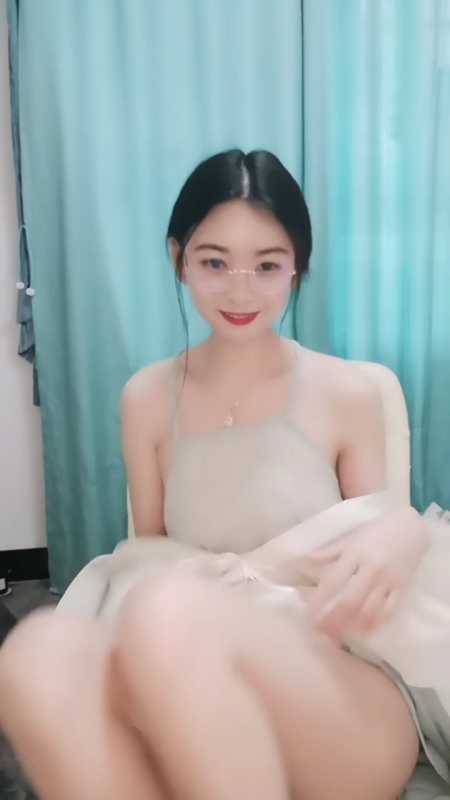 半糖金丝框眼镜气质御姐 浪漫蕾丝 [1V/3.67G]