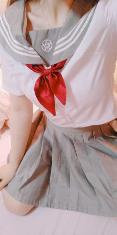 恶犬 白丝JK套 [28P+3V/285M]