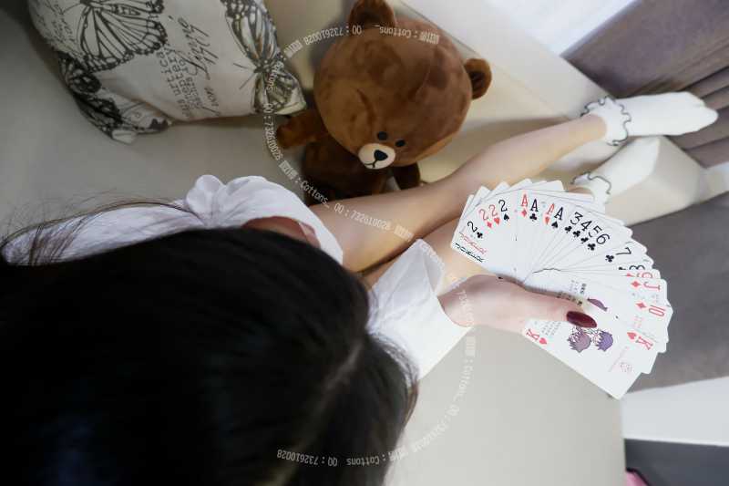 麻酥酥哟 扑克牌+蕾丝肚兜 [62P+10V/791M]