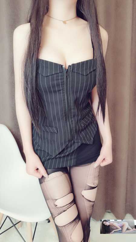 麻酥酥哟 撕破黑丝+台球室里的小姐姐 [20P+1V/216M]