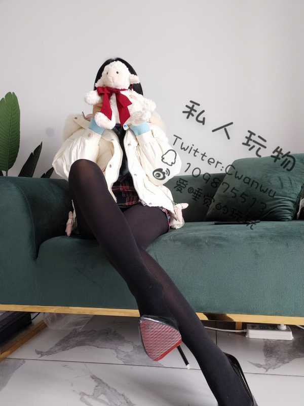 私人玩物 恶魔兔头JK (格栅制服) [31P+2V/2.55G]