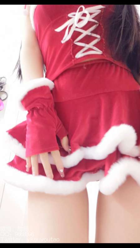 萌白酱 (一口幼桃) 圣诞特辑 [1V/1.85G]