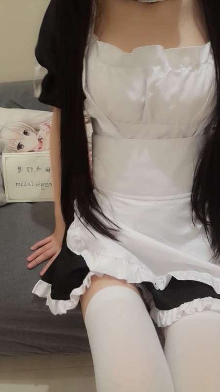 萌白酱 (一口幼桃) 穹妹女仆 [1V/1.42G]