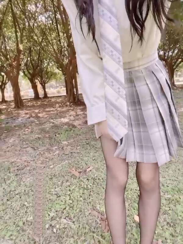 芋圆呀呀 JK户外露出 [1V/561M]