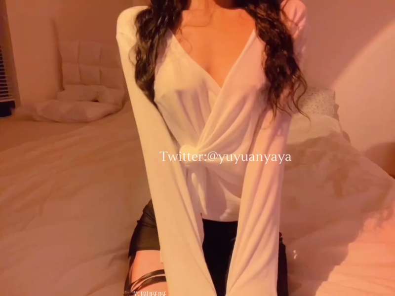 芋圆呀呀 纯欲白衫 [1V/1.02G]