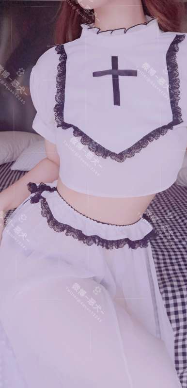 恶犬 修女套 [25P+3V/741M]