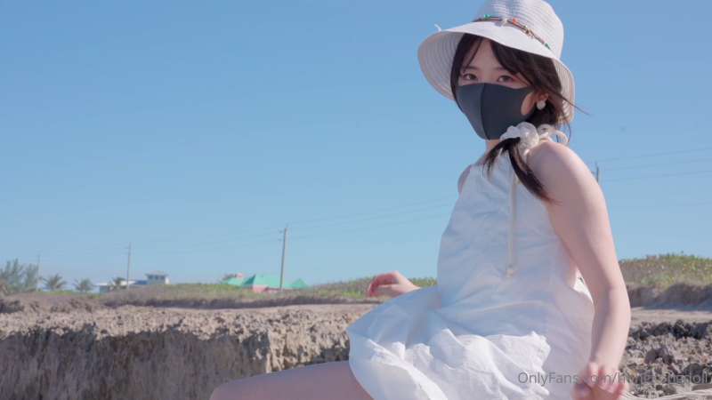 HongKongDoll(玩偶姐姐) 乡下海滩漫步的一天 2K原版 [1V/1.12G]