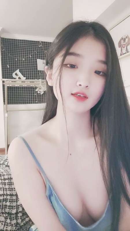 长的挺清纯的老妹 清欢 [1V/779M]