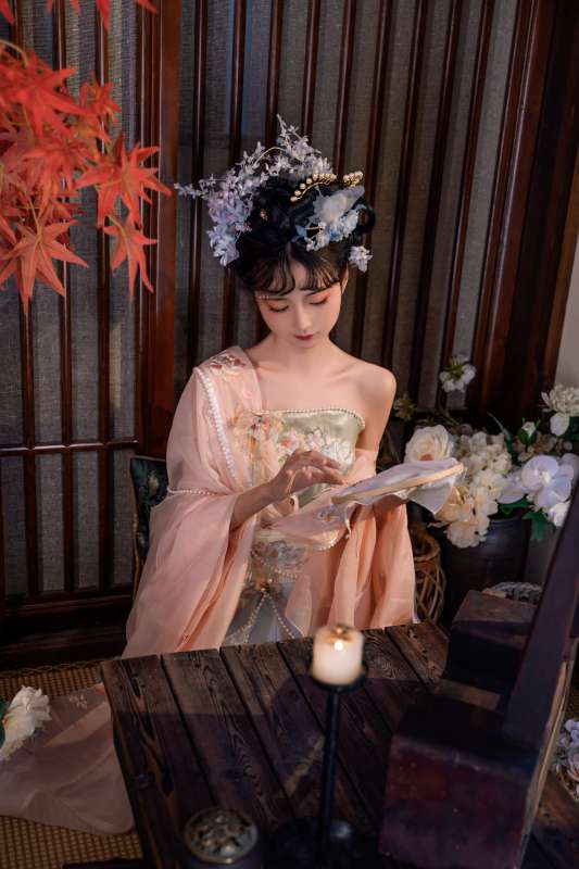 高质量coser 花音栗子(金鱼kinngyo)]碧窗梦 [61P/392M]