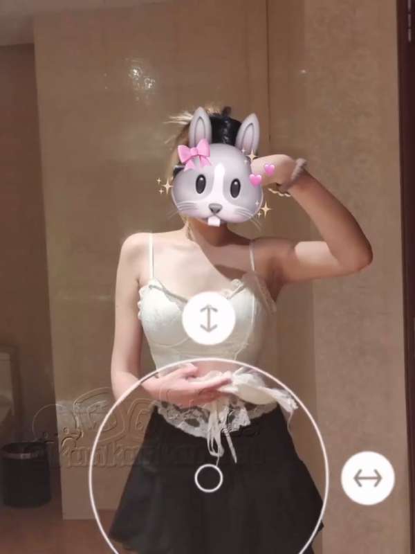 高颜大胸女神困困狗会员作合集 [199V/2.84G]