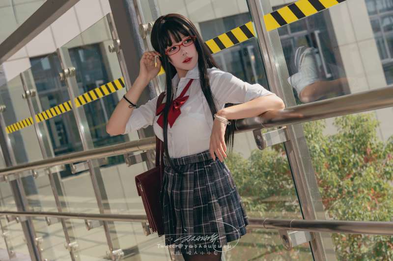 极品网红黏黏团子兔(咬一口兔娘)十二月订阅作合集 [196P+3V/2.83G]