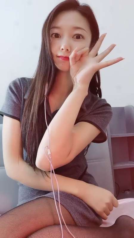 甜心小西柚直播合集 [3V/2.3G]