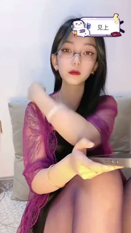 黑丝小妈直播双视角 [10V/996M]