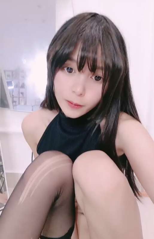 极品高颜值主播学妹喷喷直播秀 [1V/2G]