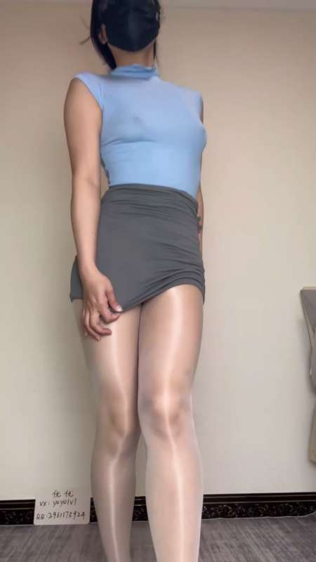 丝袜女神优优定制舞蹈 [1V/247M]