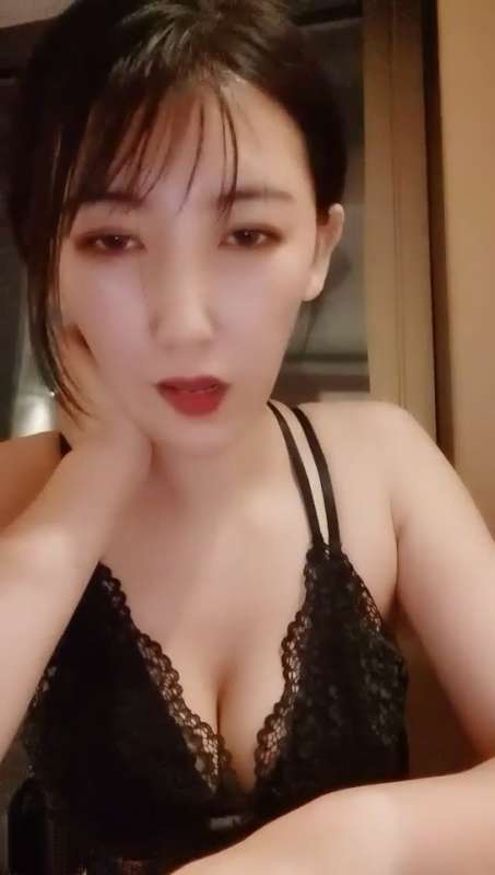 极品御姐你的小小酥来拉直播合集 [3V/2.07G]