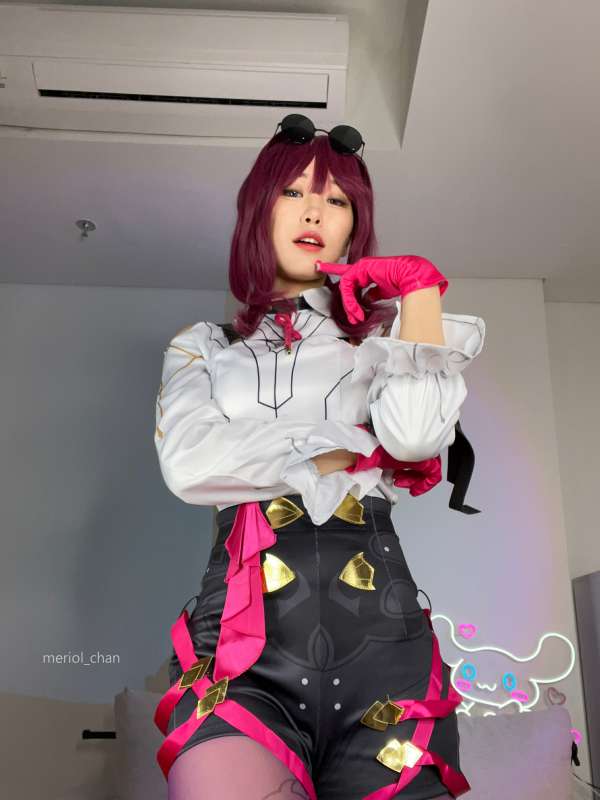 高颜值coser MERIOLCHAN尺度视图作品十二套合集 [624P+55V/5.35G]