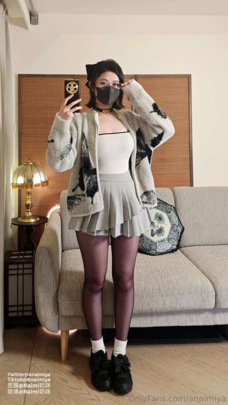 反差网红Naimi奶咪(奶味小咪)OF新作合集 [81P+16V/1.11G]