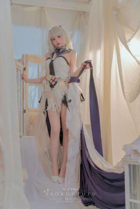 极品网红黏黏团子兔(咬一口兔娘)九月订阅新作合集与里程碑奖励合集 [249P+8V/1.51G]