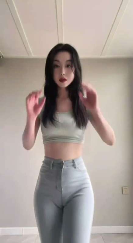 少妇舞姬六金定制舞蹈臀摇合集第二期 [31V/1.56G]