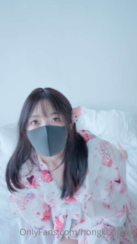 女神玩偶姐姐HongKongDoll八月上旬最新作合集 [3P+3V/1.51G]