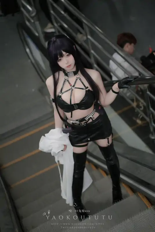 极品网红黏黏团子兔(咬一口兔娘)视图新作十套合集 [458P+13V/1.78G]