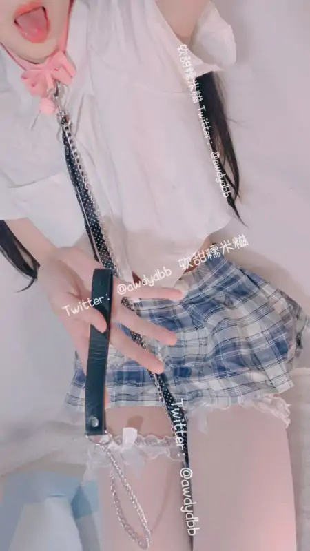 网红软甜糯米糍尺度作品三套合集 [26P+5V/1.12G]