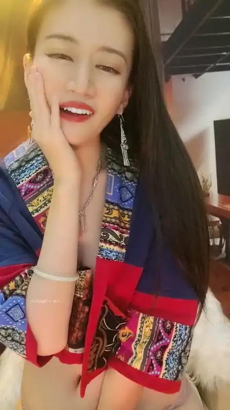 御姐女神嫩模芙蓉直播舞蹈合集 [5V/2.06G]