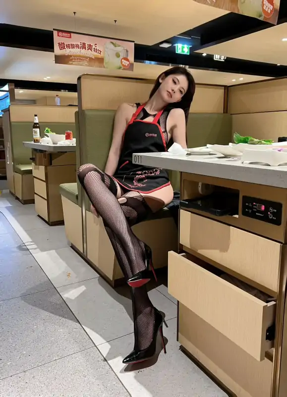 人气模特阿朱五月泰国旅拍微密圈新作合集 [36P+3V/127M]