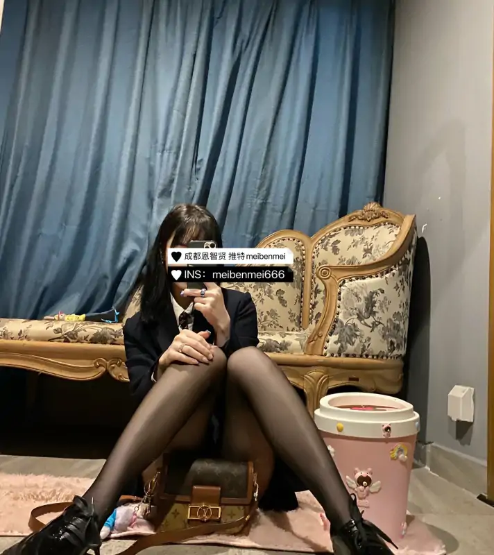 极品白虎网红智崽(小智)私拍视图合集 [227P+82V/238M]