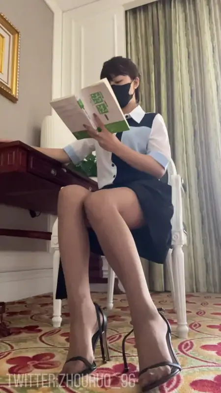 丝足系网红若若老师剧情作品合集 [15V/2.25G]