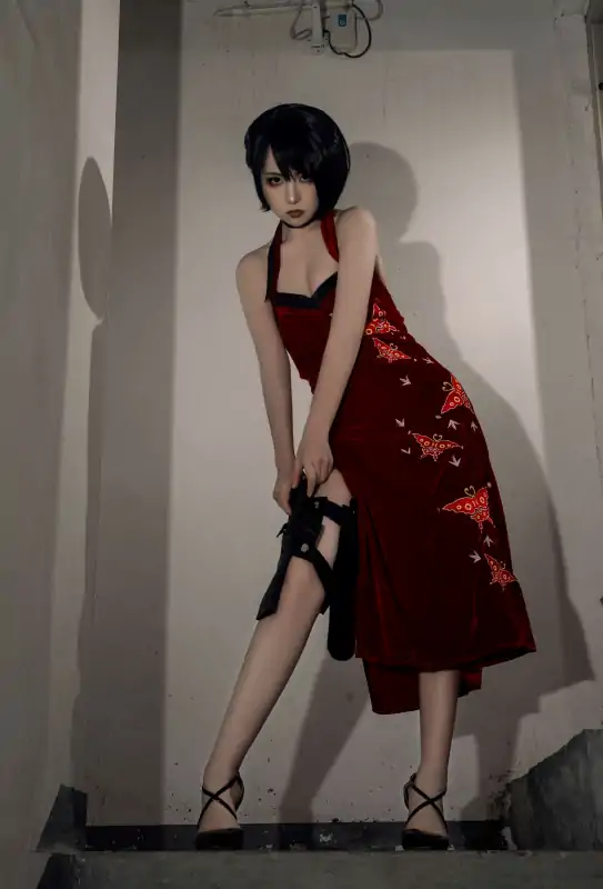 爆机少女喵小吉新作生化危机艾达王 [81P+1V/173M]