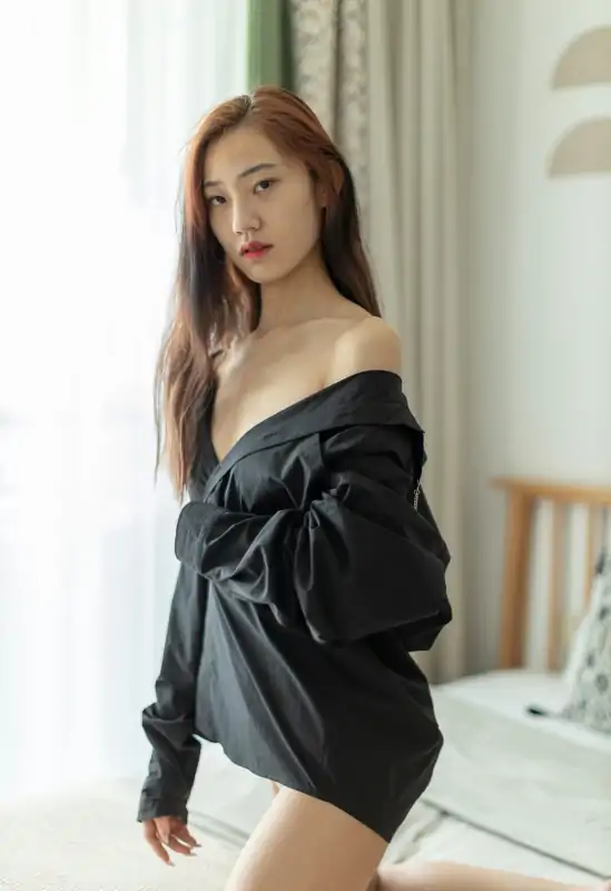 PKG摄影眼镜少妇 3套合集下载 [16.9G]