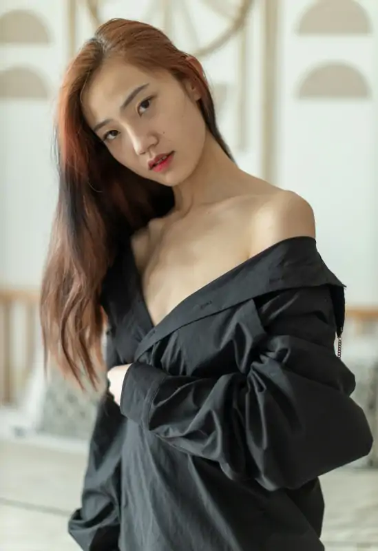 PKG摄影眼镜少妇 3套合集下载 [16.9G]