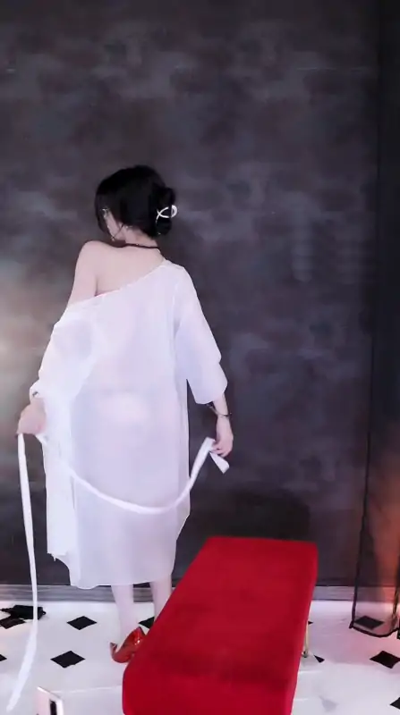 CC主播极品舞姬温凉万元定制作品 [2V/960M]