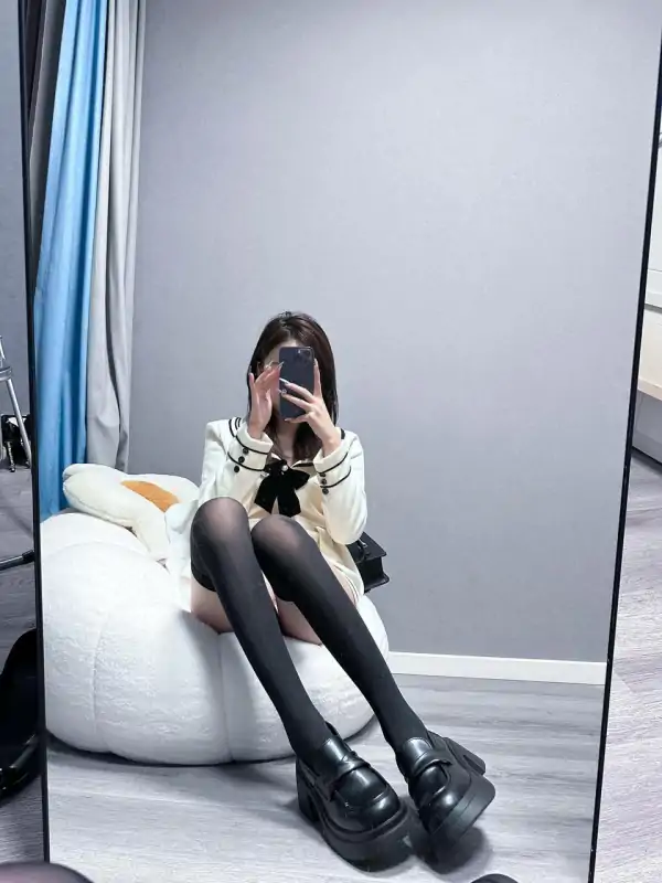 极品反差妹Elsa林绾绾私拍视图合集 [85P+54V/1.66G]