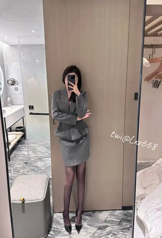 极品反差妹Elsa林绾绾私拍视图合集 [85P+54V/1.66G]