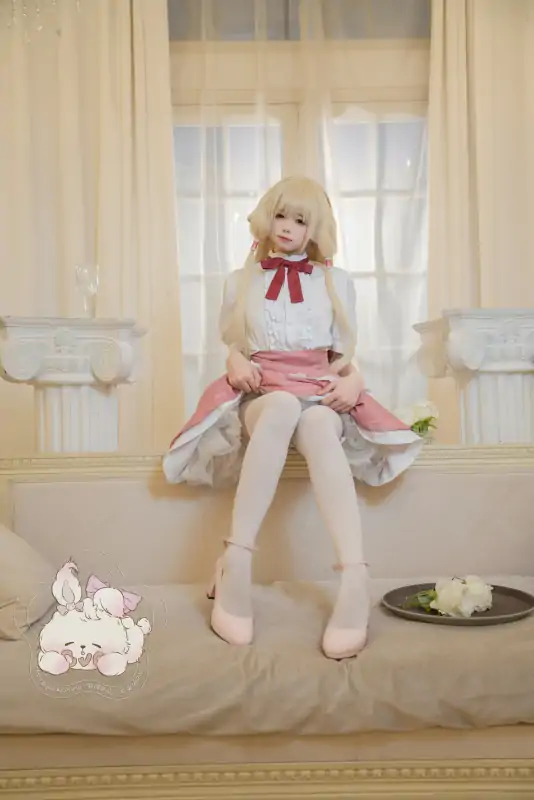 极品网红黏黏团子兔(咬一口兔娘)四月订阅八套视图新作合集 [427P+8V/3.39G]