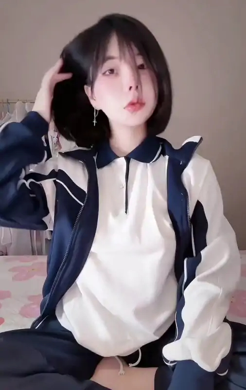 向碌肉丸 合集下载 [1P+19V/185.40MB]