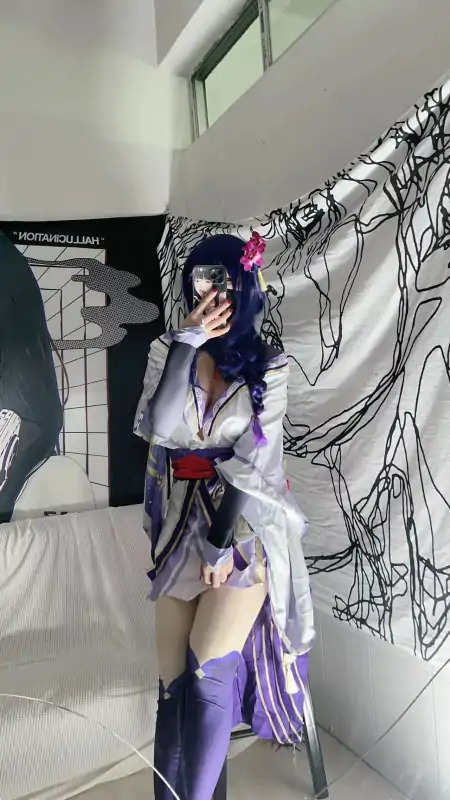 多汁网红你的KK作品雷电将军与喜多川 [42P+15V/784M]