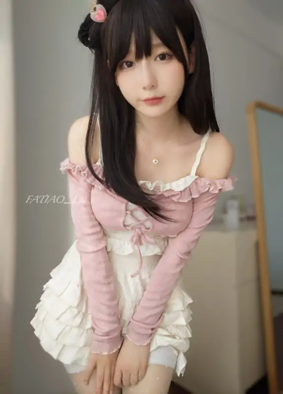 网红迷之呆梨(发条少女)Fantia三月作品 [174P+4V/305M]