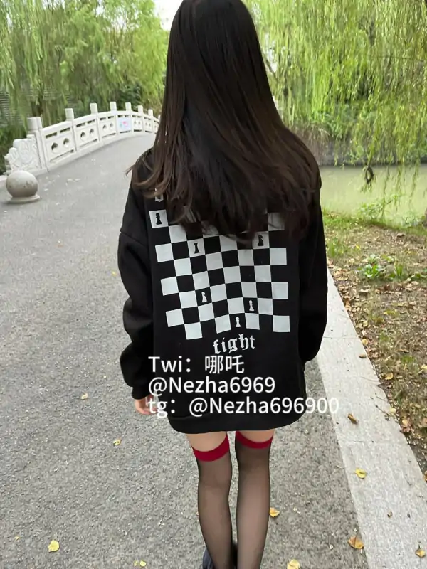 哪吒爱露出(Nezha696900) 合集下载 [184P+104V/6.64G]