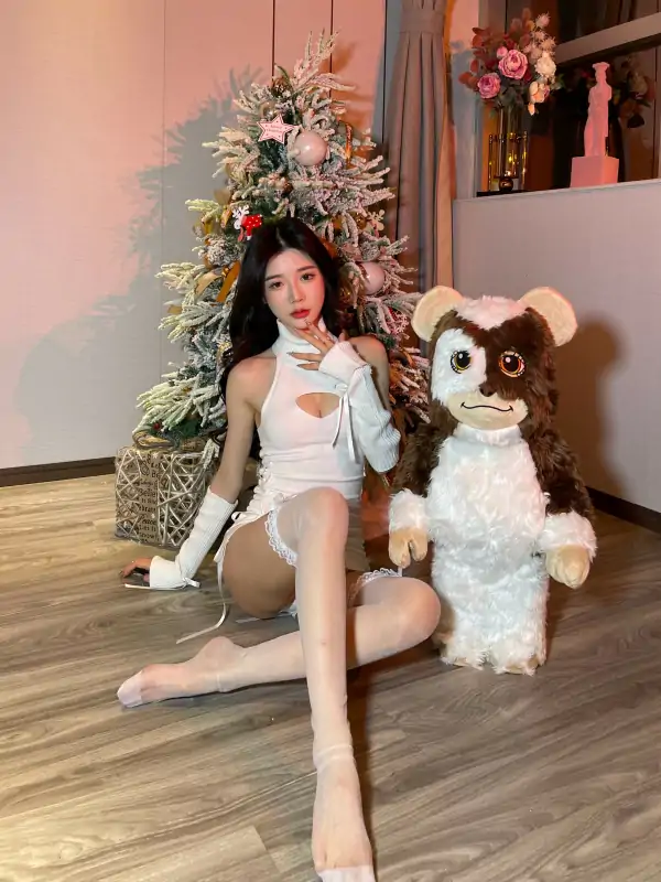 百万粉网红黎允熙baby会员视图作品合集 [413P+76V/1G]