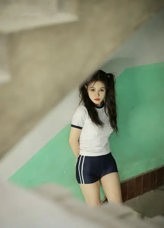 极品白虎网红桃暖酱写真作品八套合集 [455P/2.66G]