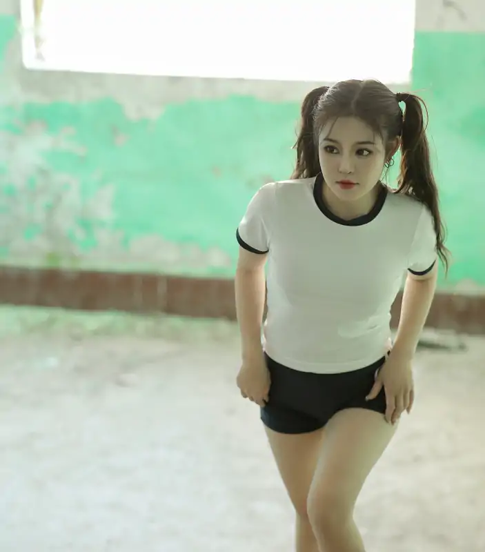 极品白虎网红桃暖酱写真作品八套合集 [455P/2.66G]