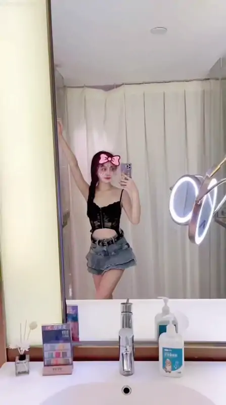 高质量露出系网红露娜娜(Luna000yu)作品合集 [18V/1.28G]