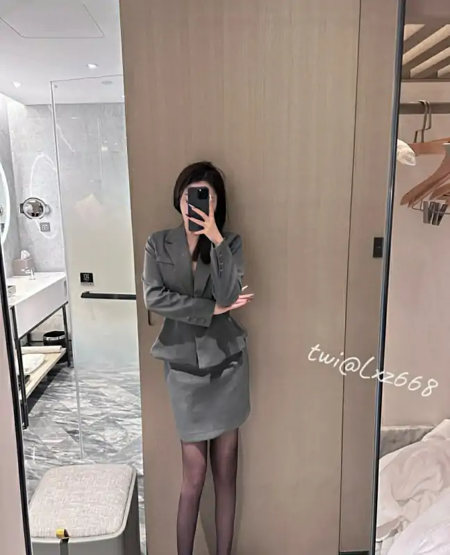 极品反差妹Elsa林绾绾会员群视图合集 [21P+41V/2G]