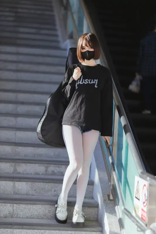 洛桑w伊梓 10套合集下载 [2.55G]