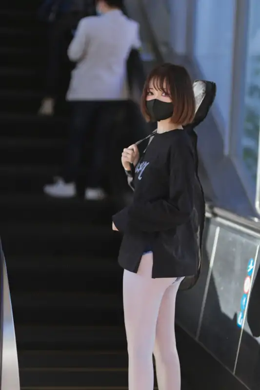 洛桑w伊梓 10套合集下载 [2.55G]