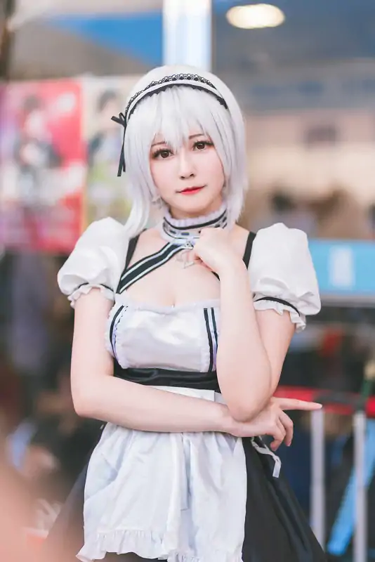 巨胸白虎网红Arty Huang尺度私拍视图合集 [1129P+5V/685M]